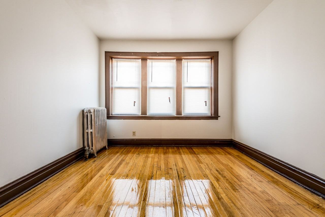 6306 S Fairfield Ave - Photo 5 of 21