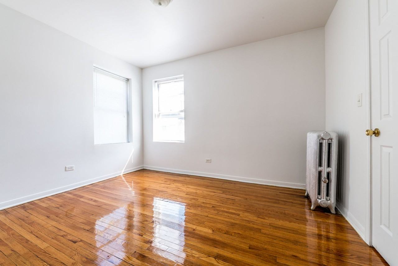 7609 S Coles - Photo 3 of 30