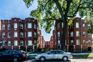 featured image of 7615 S Coles Ave