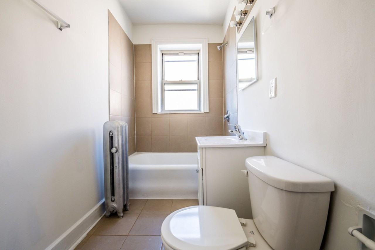 6705 S Michigan Chicago, IL 60637 - Photo 2 of 21