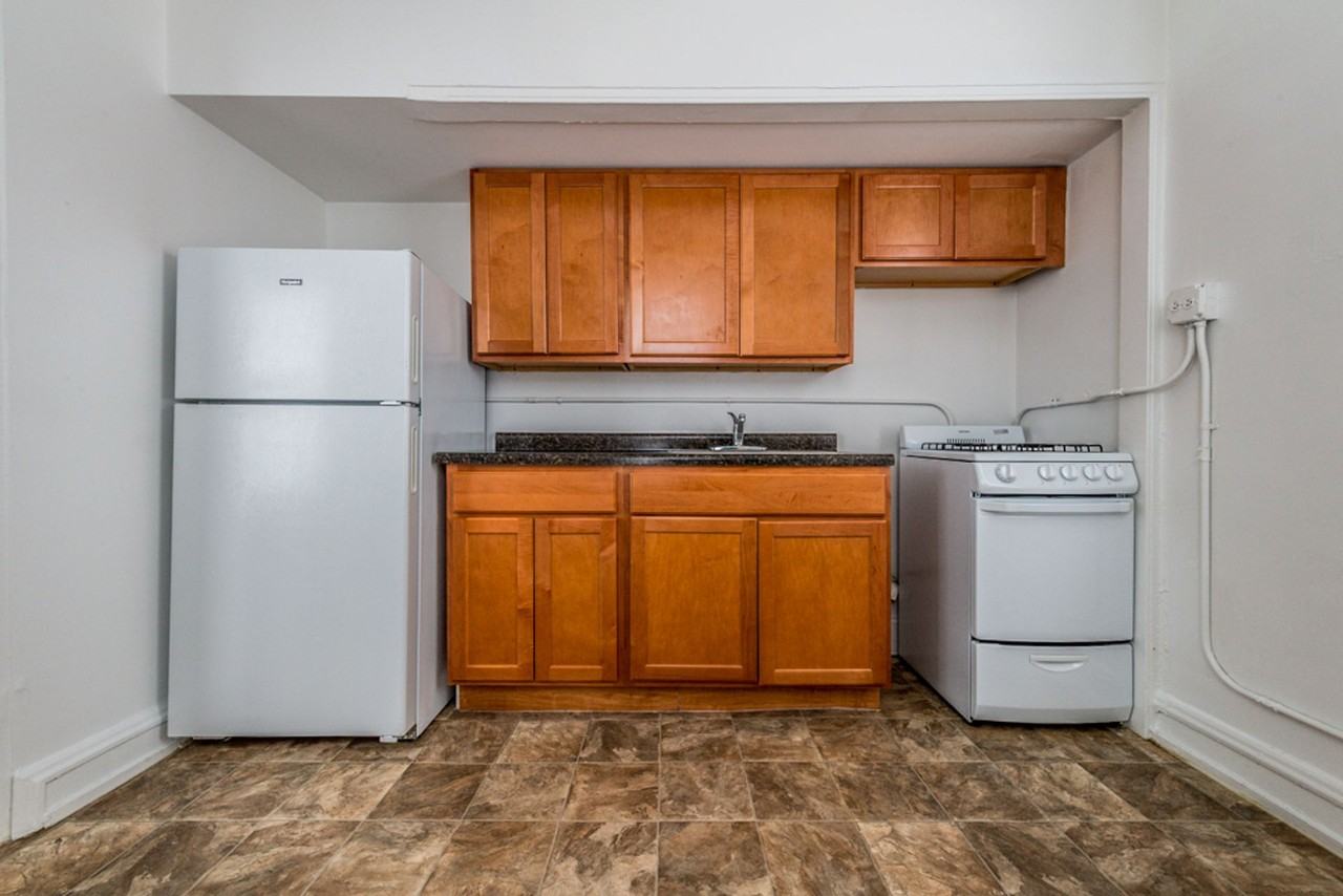 6751 S Jeffery - Photo 5 of 24