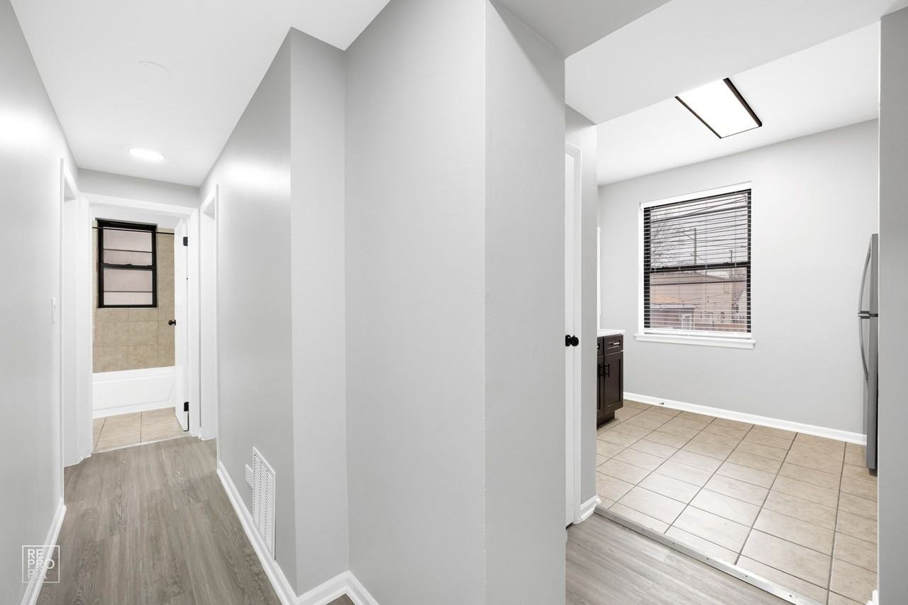 5015 S Champlain Ave Chicago, IL 60615 - Photo 6 of 42