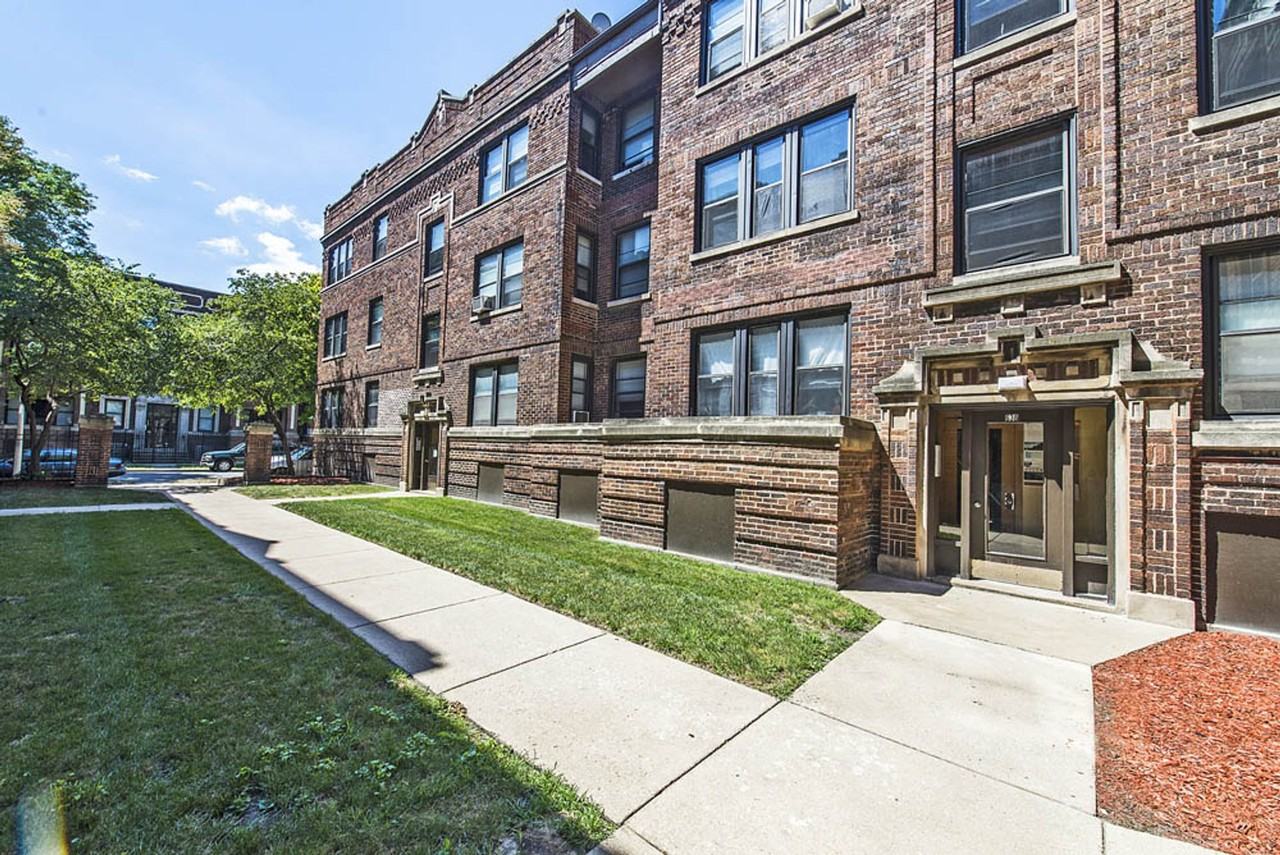 5015 S Champlain - Photo 2 of 43