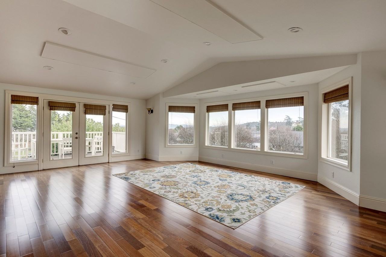 207 Nw Coveland St - Photo 6 of 33