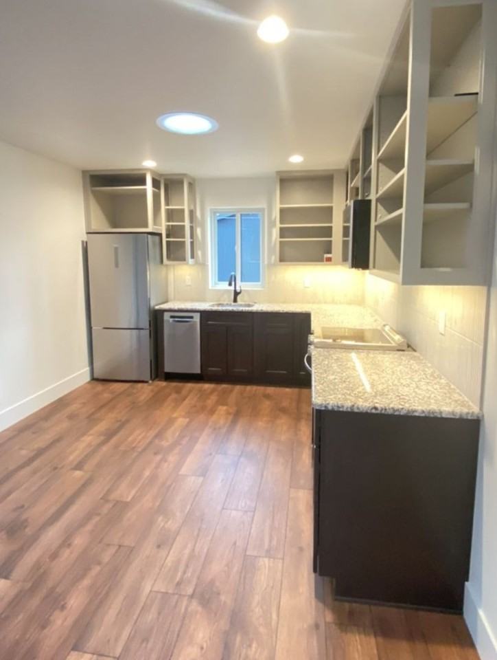 309 S 19th St - Photo 3 of 12