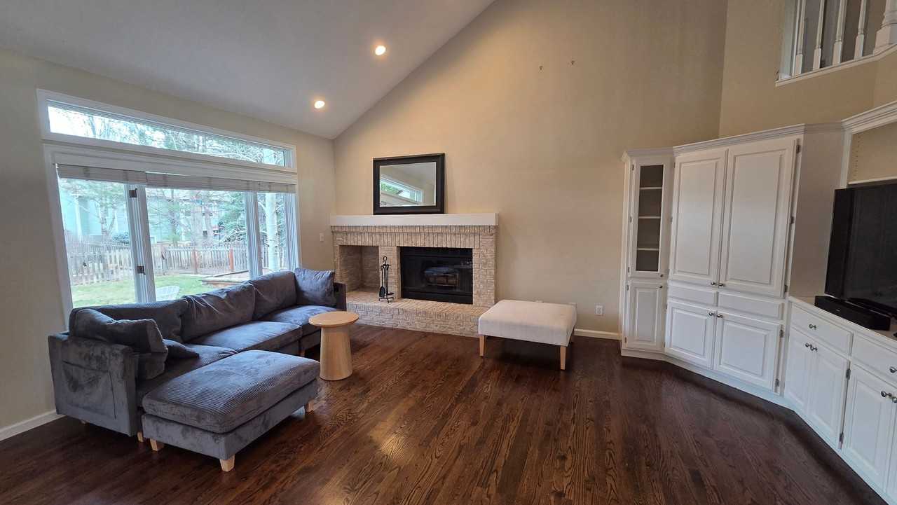 2165 Kincaid Pl - Photo 7 of 47