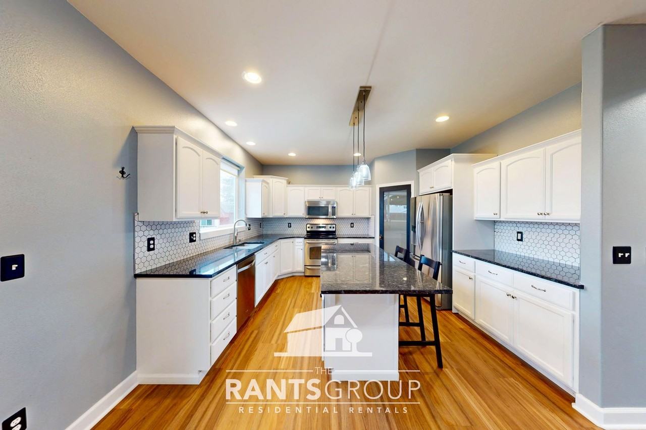 14809 89th Ave Se - Photo 7 of 29