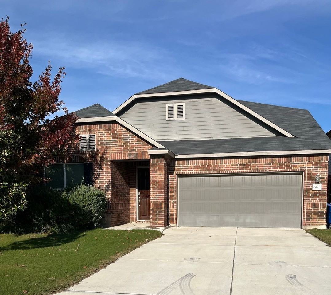 663 Pebble Bnd - Photo 2 of 23