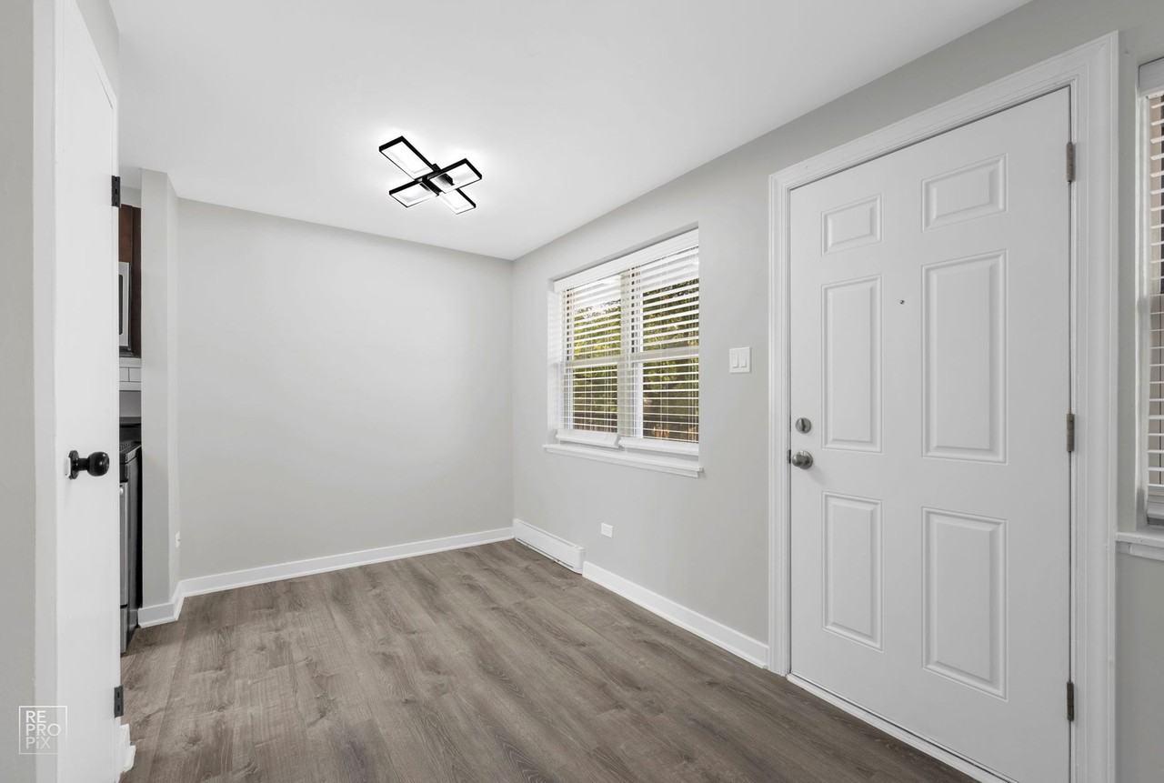 7800 S South Shore Dr Chicago, IL 60649 - Photo 5 of 12