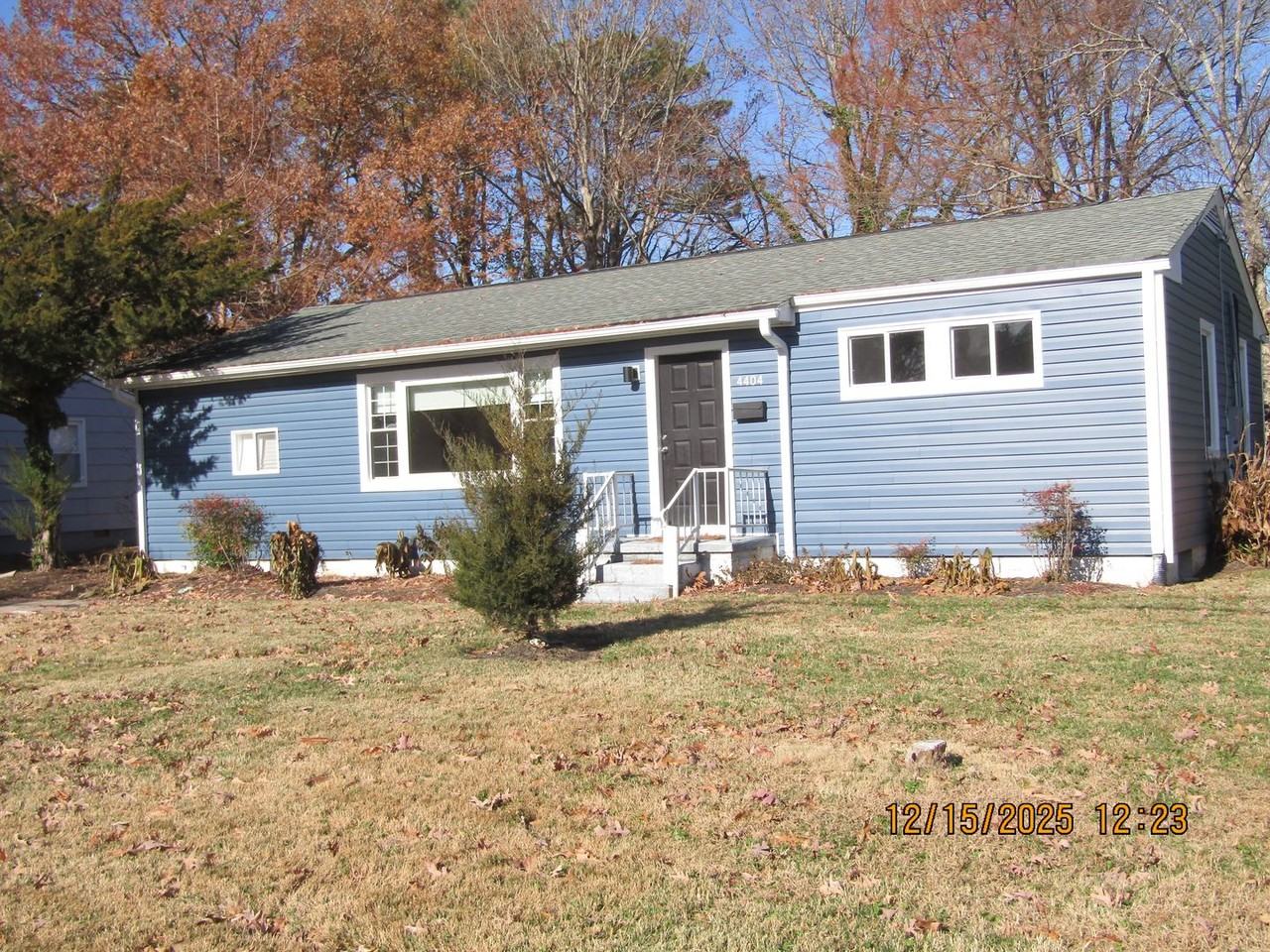 4404 Bowden Ave - Photo 2 of 34