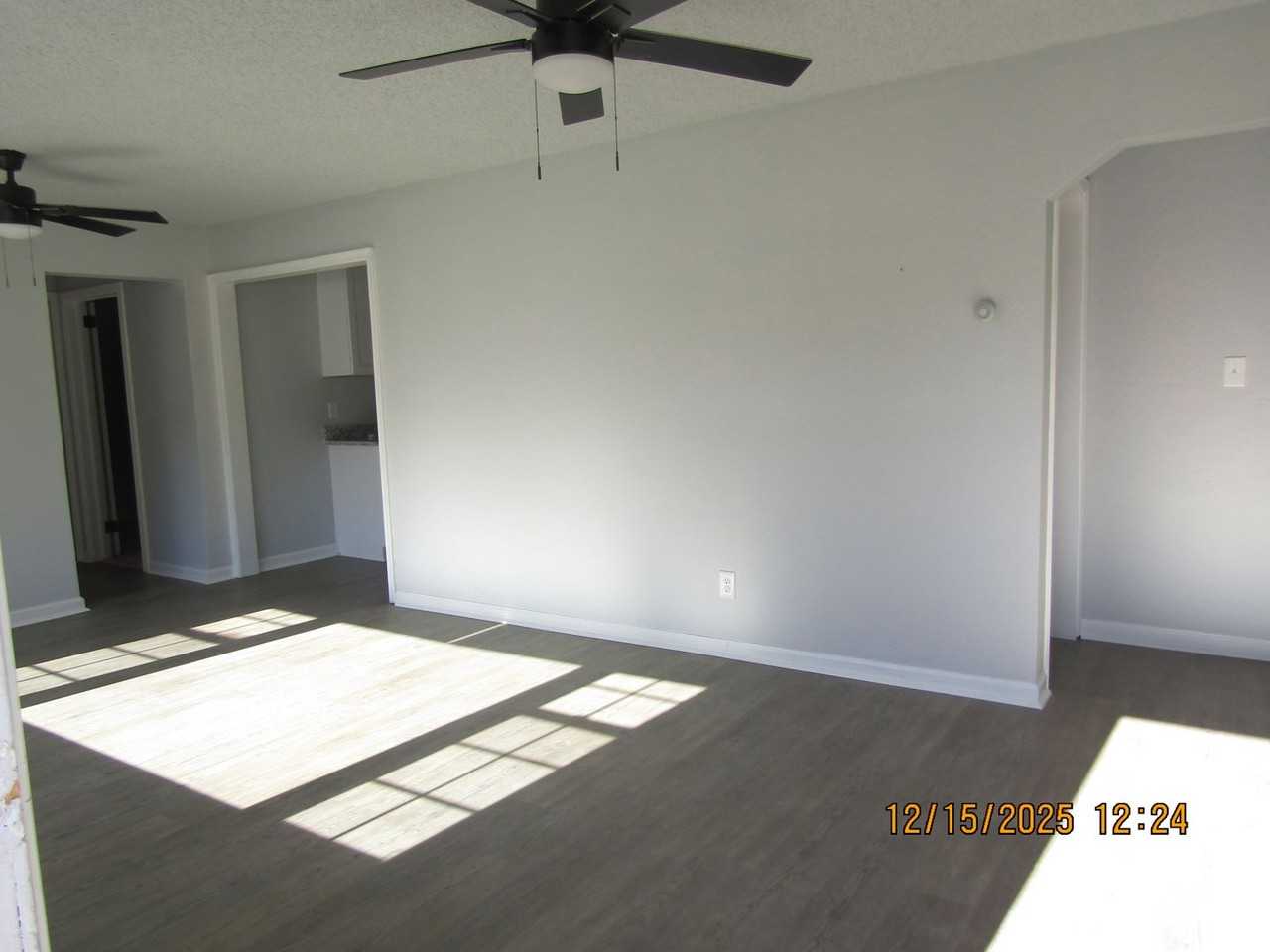 4404 Bowden Ave - Photo 5 of 34