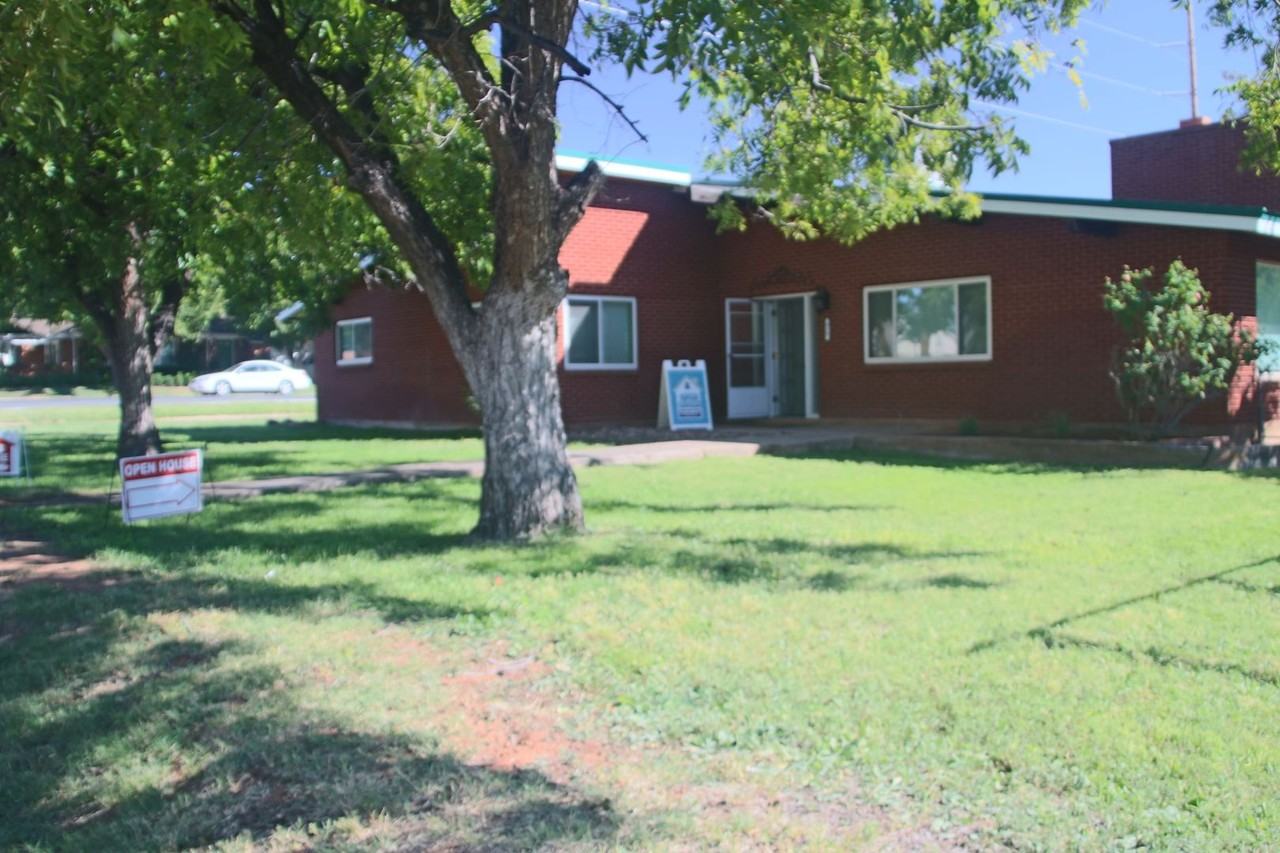 419 S 100 E - Photo 2 of 40