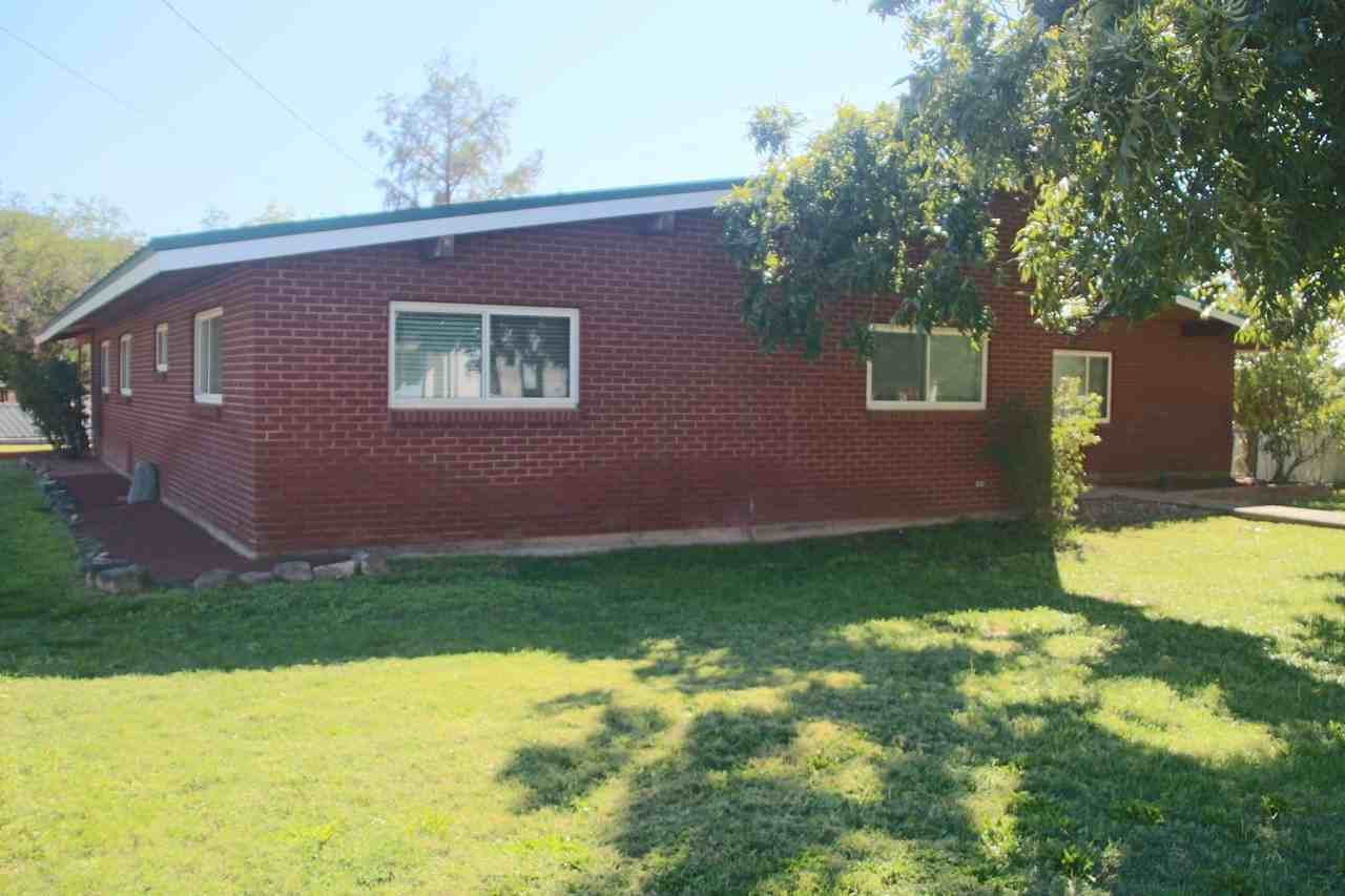 419 S 100 E - Photo 4 of 40