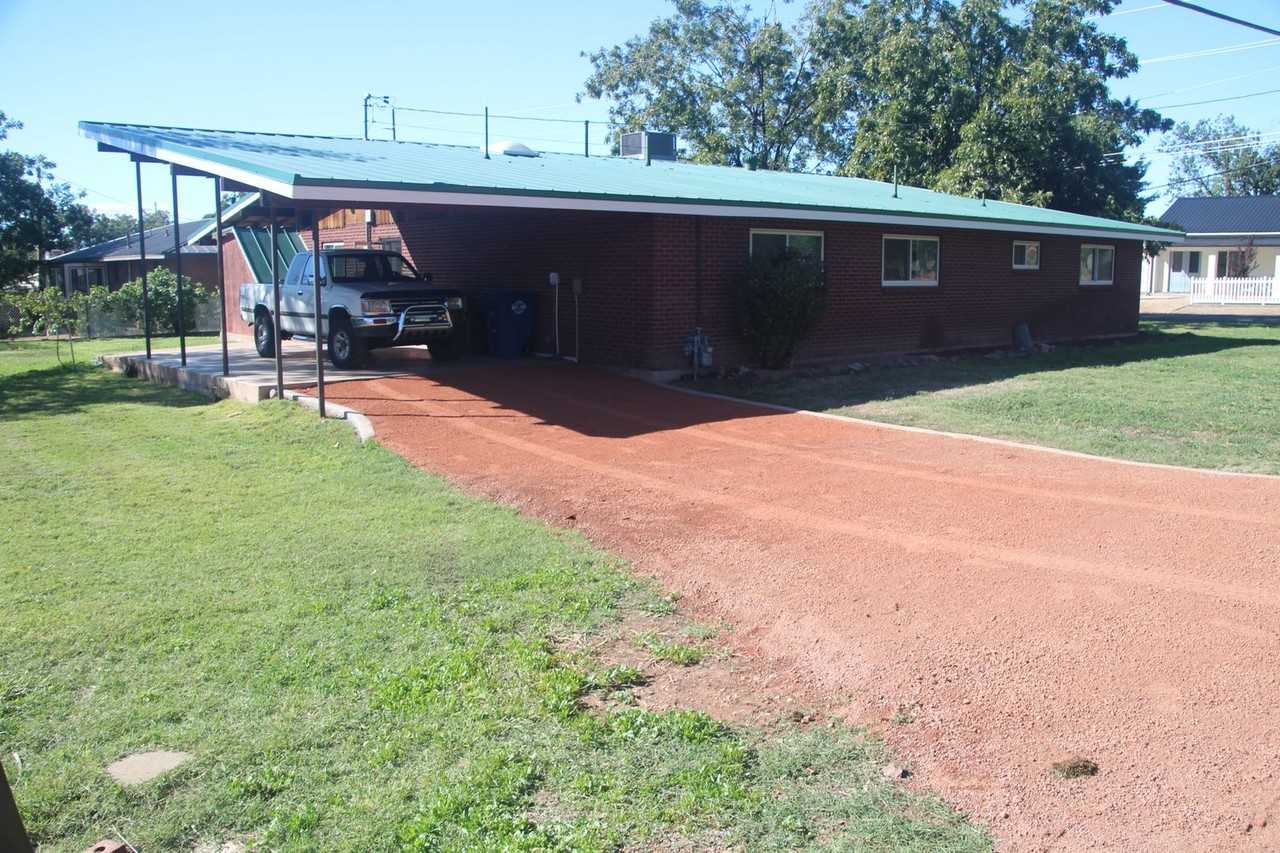 419 S 100 E - Photo 7 of 40