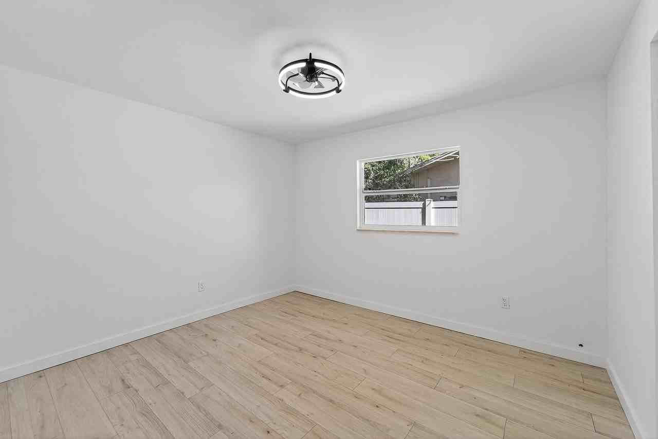 1818 Michigan Ave Ne - Photo 6 of 23