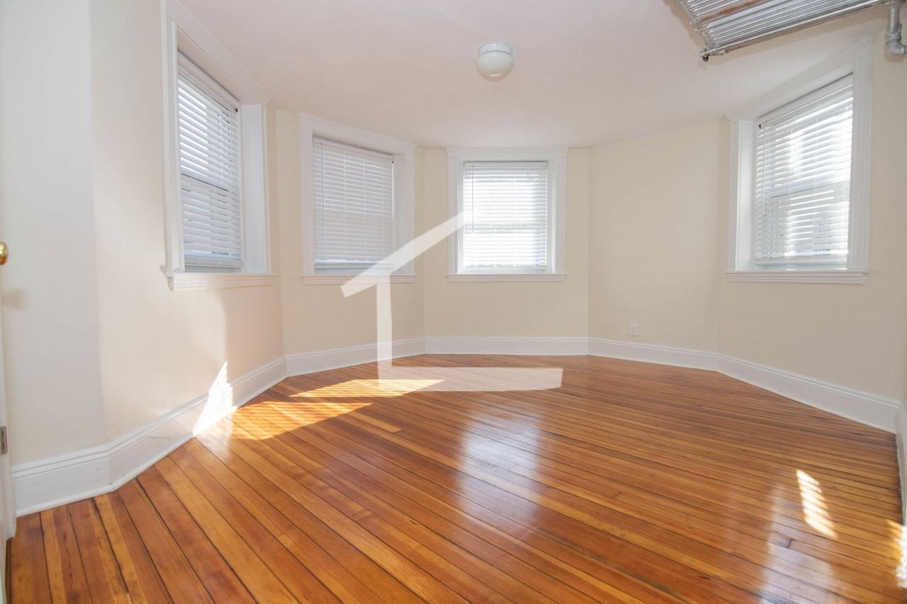 8 Mount Hood Rd - Photo 7 of 9