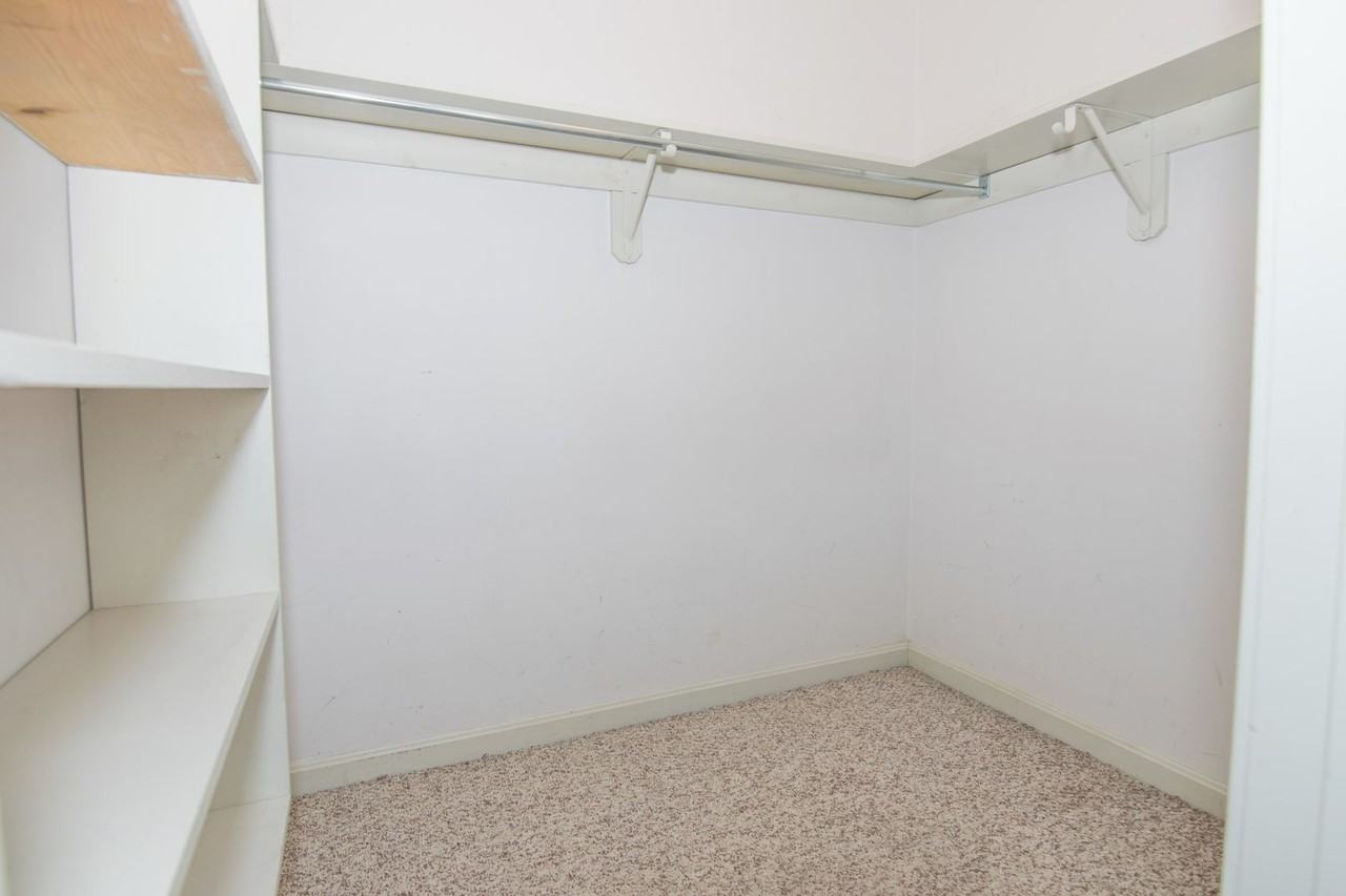 132 Glenville Ave - Photo 6 of 15