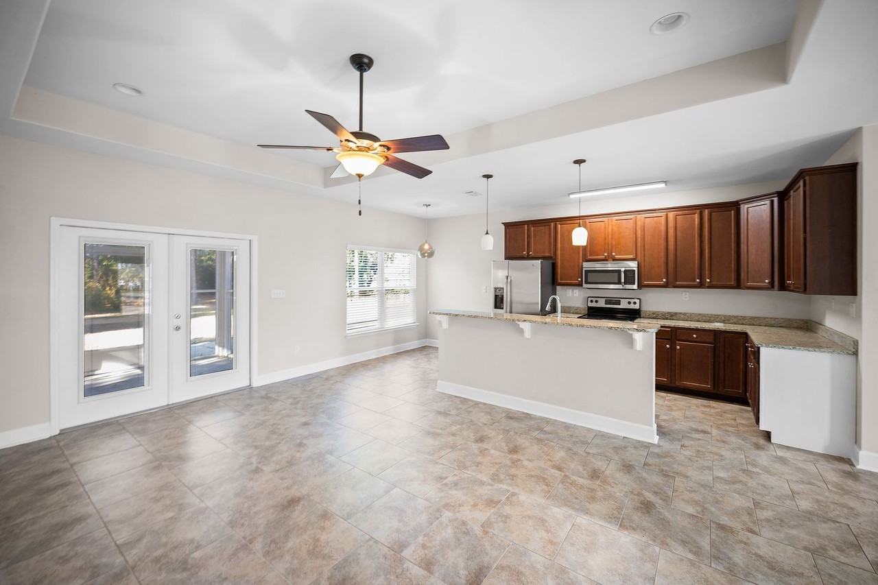 24379 Sailfish Ln - Photo 7 of 40