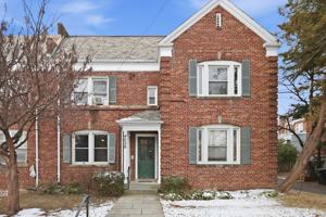 featured image of 4026 9th St Ne
