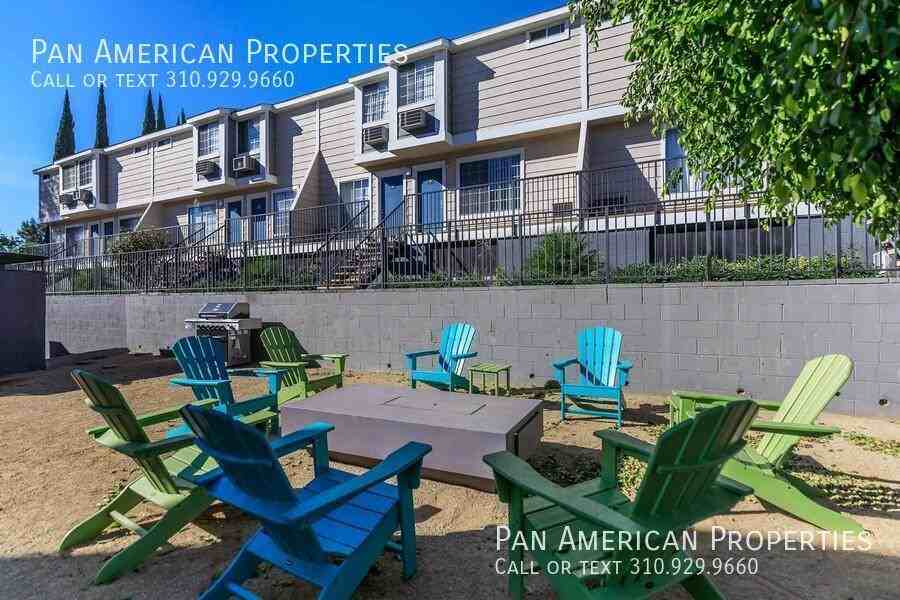 Lake Balboa Townhomes - Photo 2 of 9