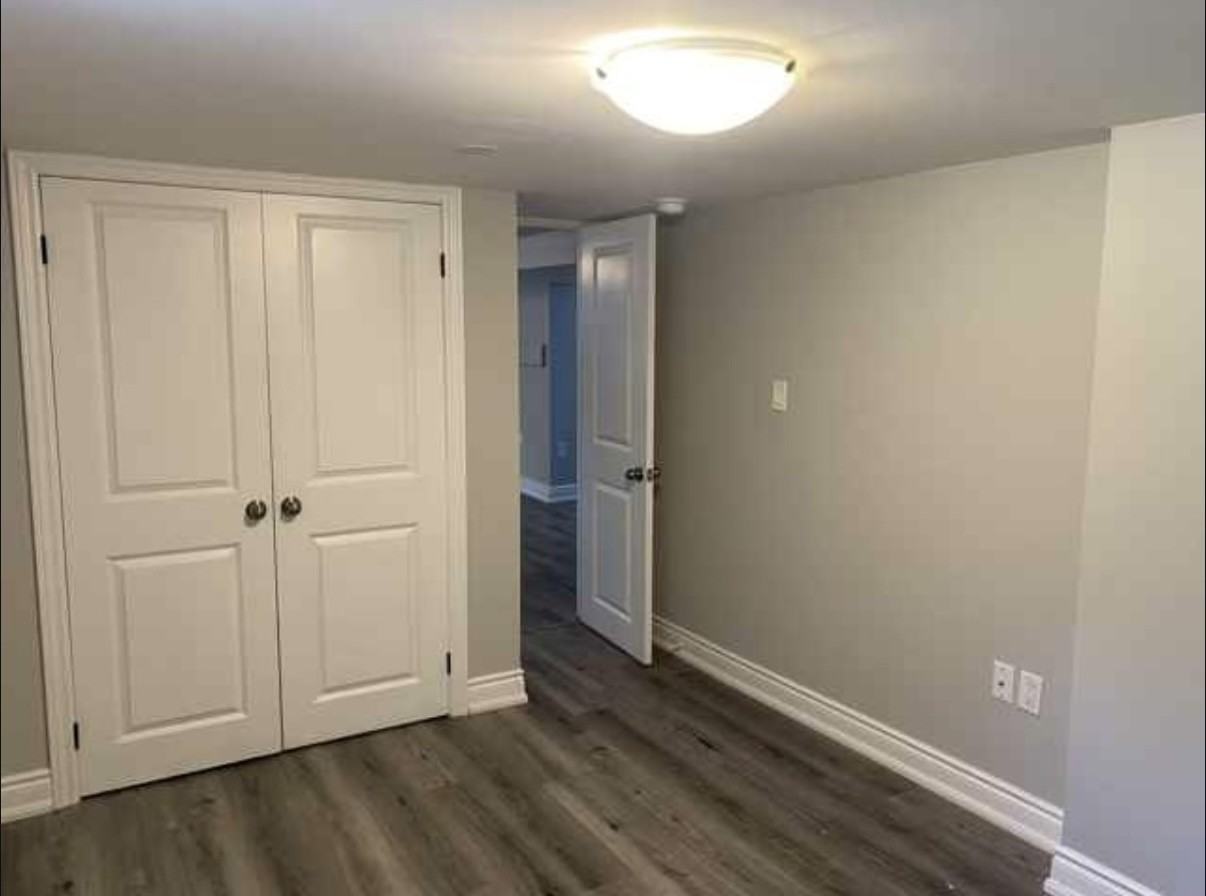 282 East 33rd St - Photo 6 of 11