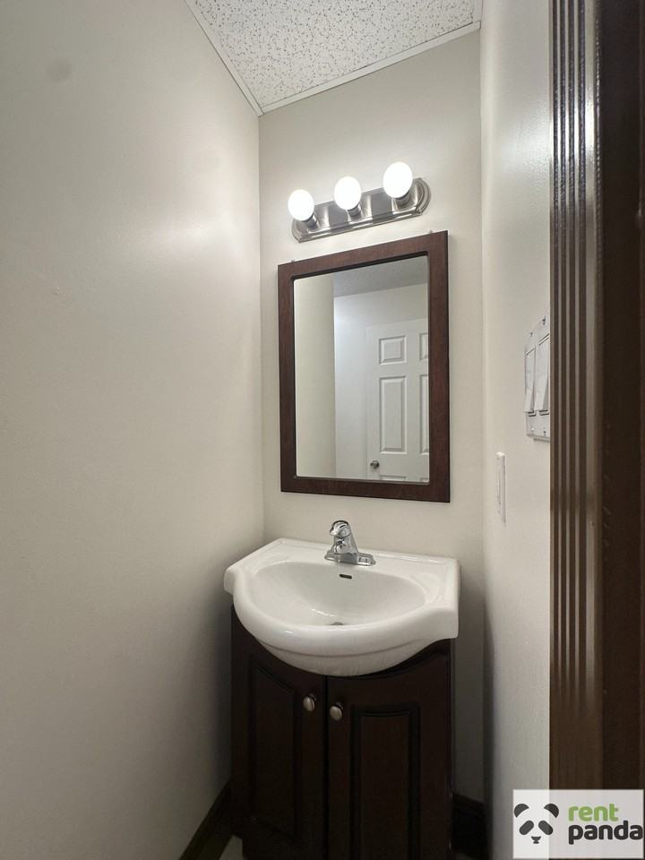 40 King St W - Photo 7 of 13