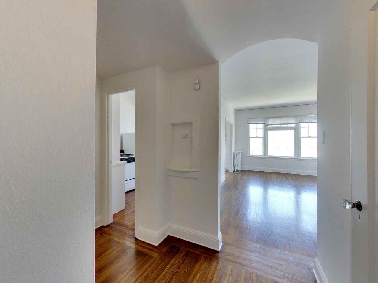 1299 Lombard Street - Photo 5 of 21