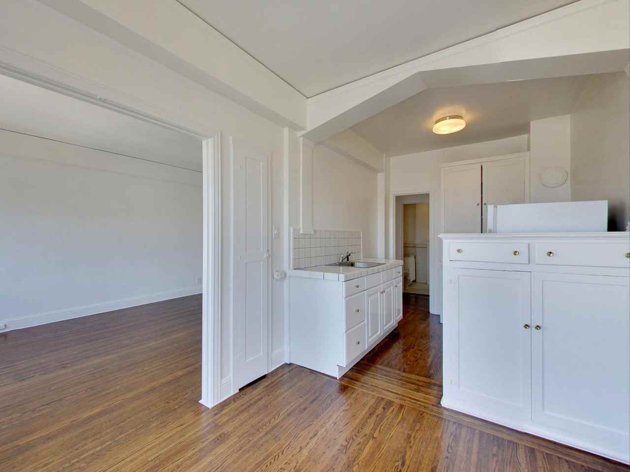 1299 Lombard Street - Photo 7 of 21