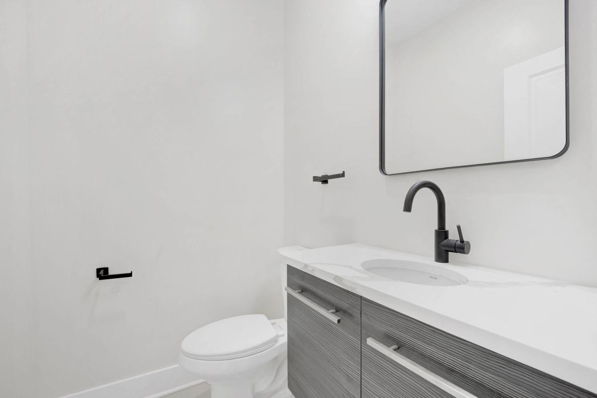 4927 S Prairie Ave - Photo 7 of 16