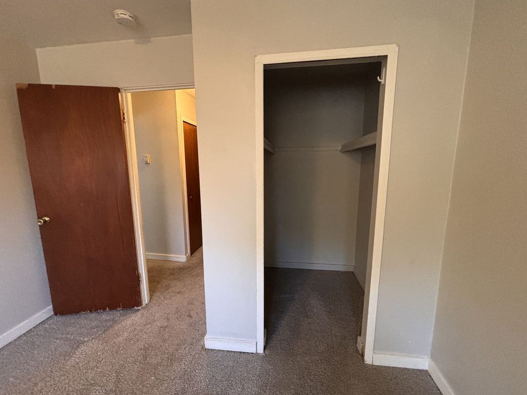 4072 Agnes Ave - Photo 3 of 12