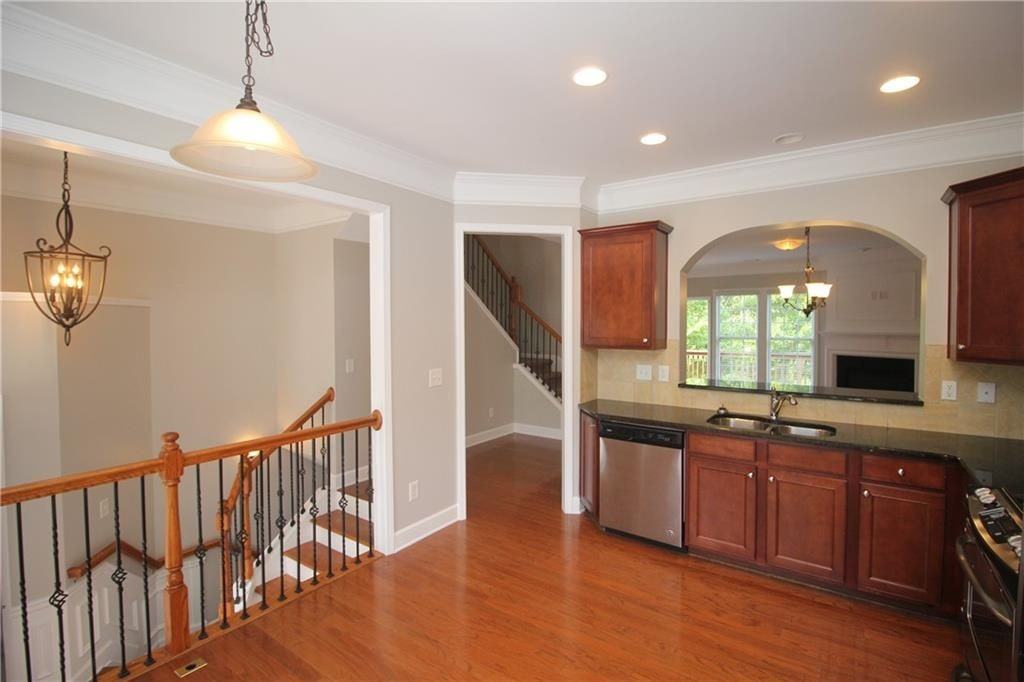 2132 Weldonberry Dr Ne - Photo 5 of 21