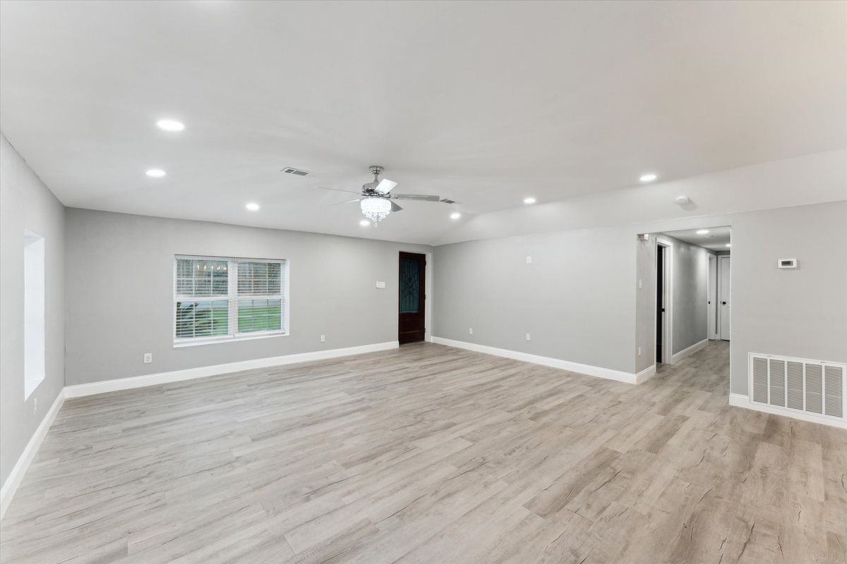 8576 E B Cooper Hwy - Photo 4 of 37