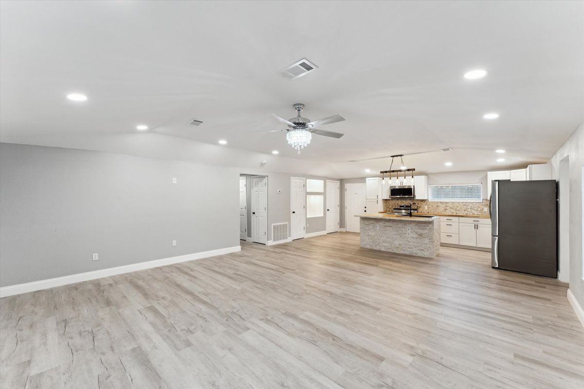 8576 E B Cooper Hwy - Photo 7 of 37