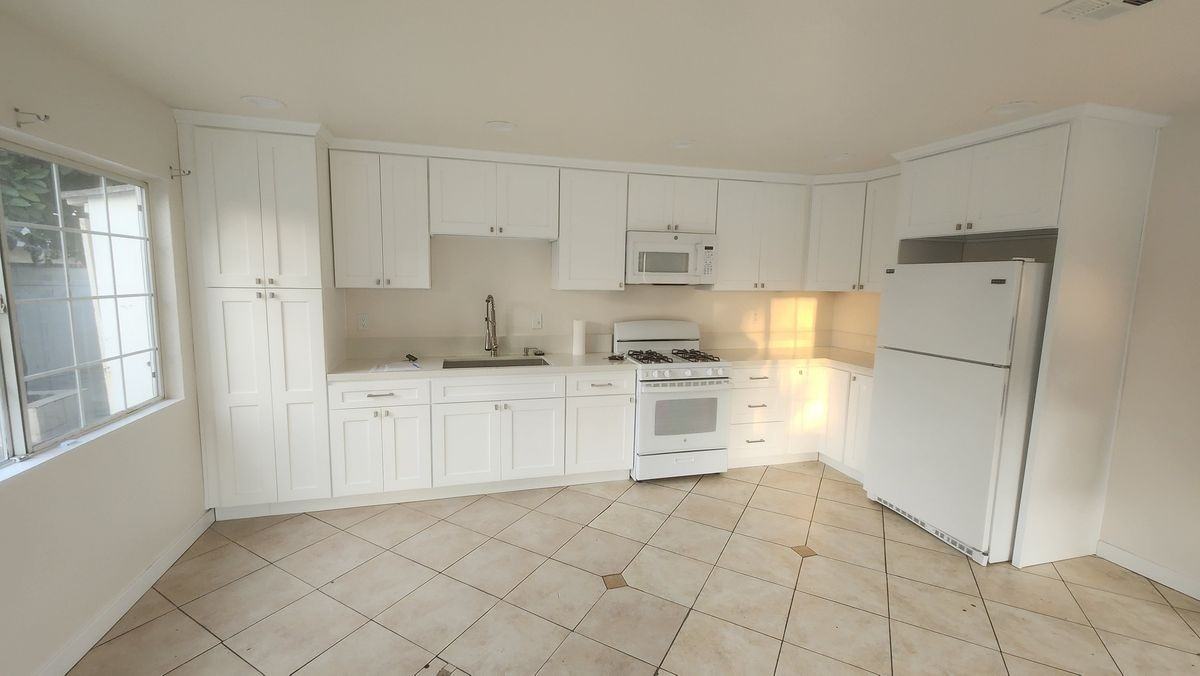 1854 N Humboldt Ave - Photo 5 of 14