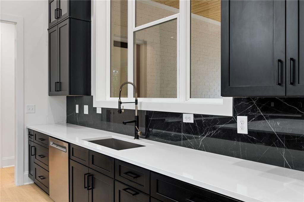 1261 Glen Eagle Dr - Photo 7 of 44