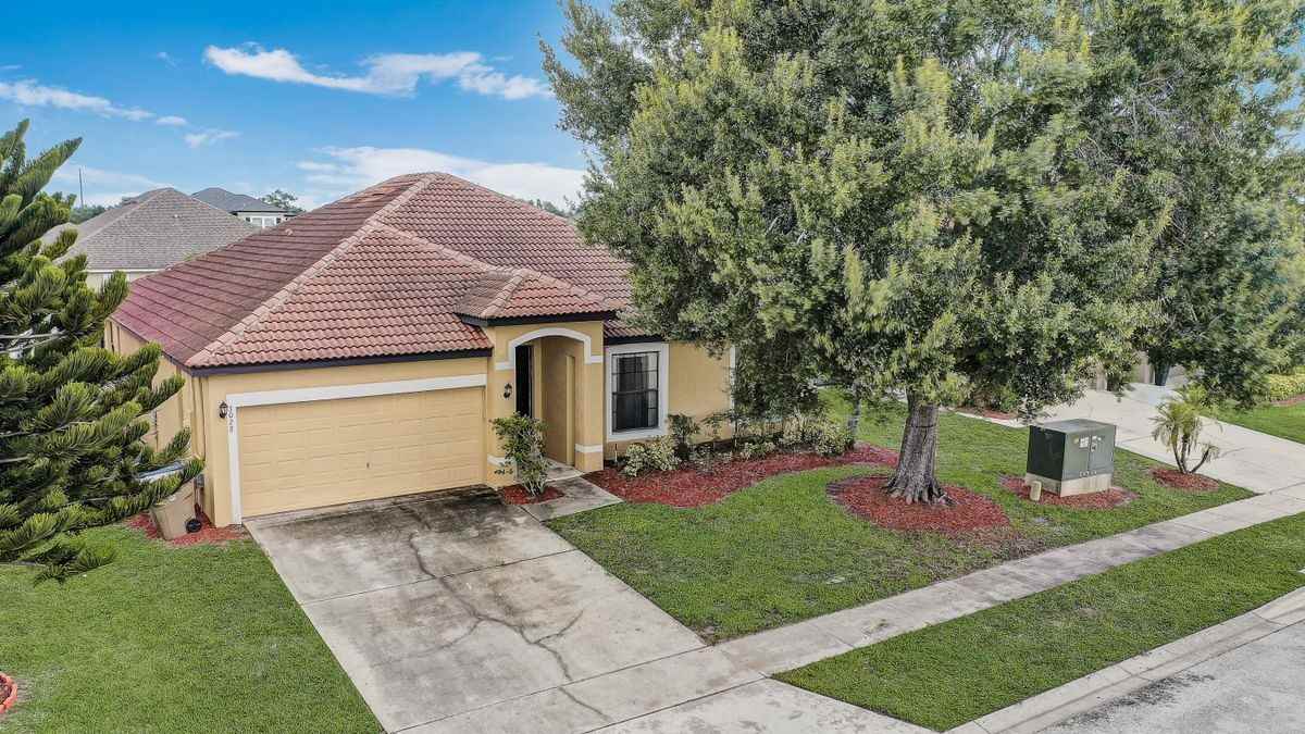 3028 Camino Real Dr S - Photo 2 of 40