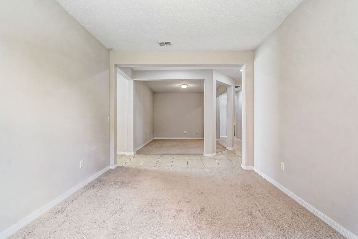 3028 Camino Real Dr S - Photo 4 of 40