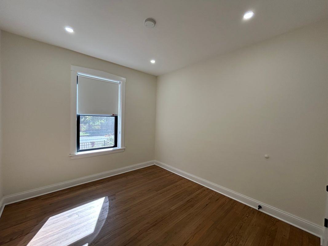 4636 N Hamilton Ave - Photo 2 of 13