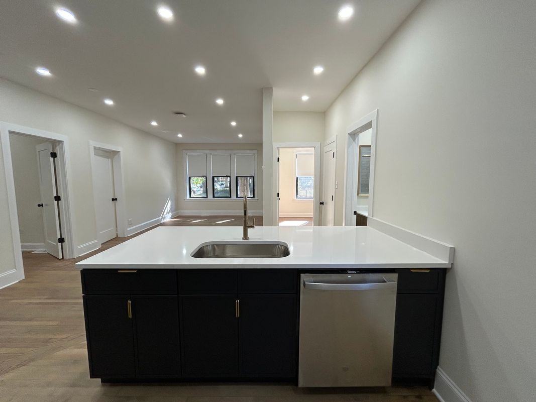 4636 N Hamilton Ave - Photo 6 of 13