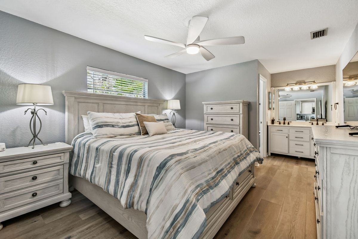 1763 Montana Ave Ne - Photo 5 of 19