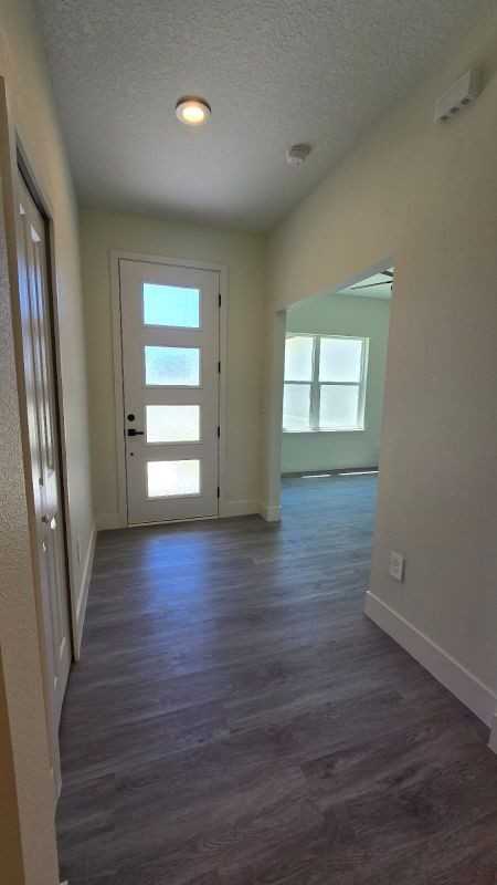 557 Macon St Sw - Photo 2 of 11