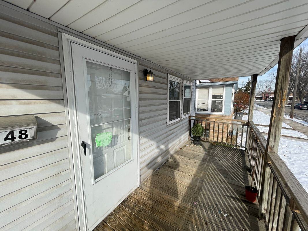 4248 8th St - Photo 2 of 16