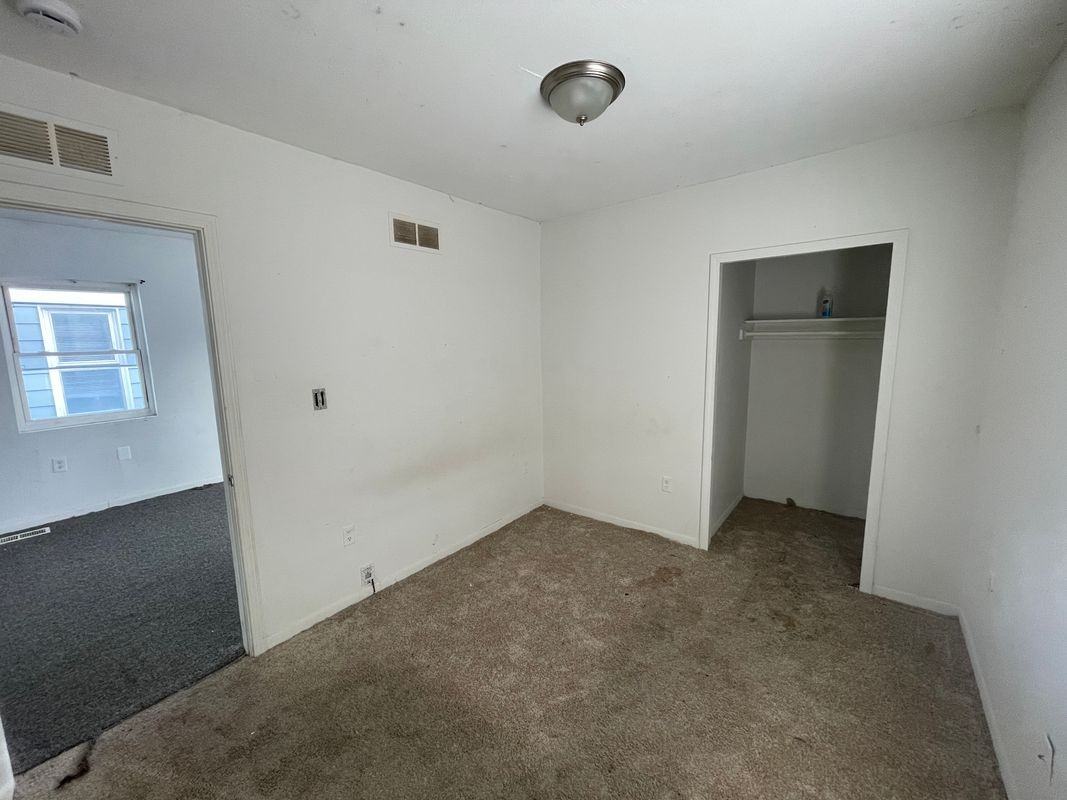 4248 8th St - Photo 5 of 16