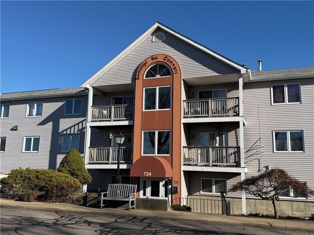 724 Beverage Hill Ave ##302 - Photo 2 of 24