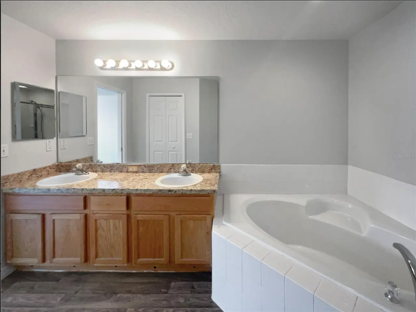 961 Salerno Ct - Photo 6 of 32