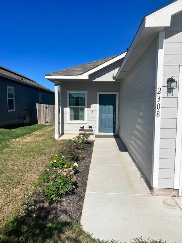 2308 Nightview Dr - Photo 2 of 16