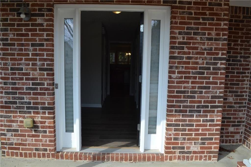 3040 Battlement Cir - Photo 3 of 46