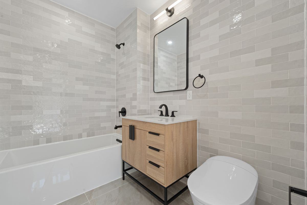 310 Fenimore St ##1fl - Photo 7 of 15