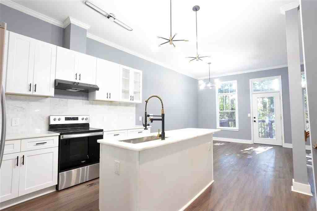 4871 Pinnacle Dr - Photo 6 of 41