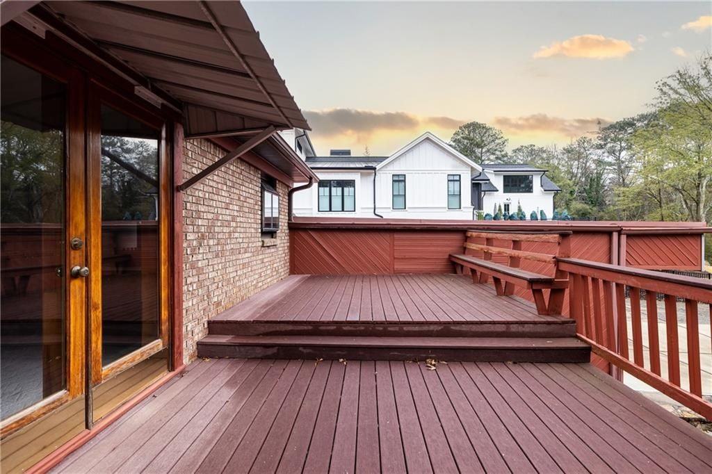 216 Thomas Cir - Photo 5 of 23